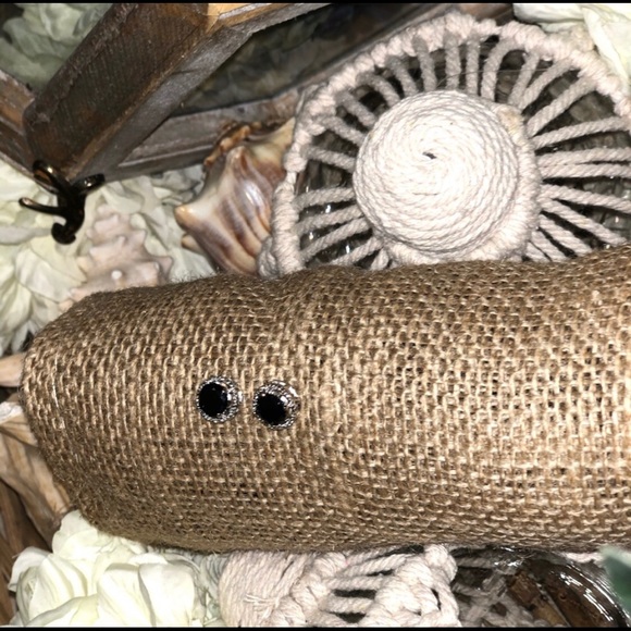 🌼2/$30🌼White Gold Black Onyx Studs - Picture 4 of 4